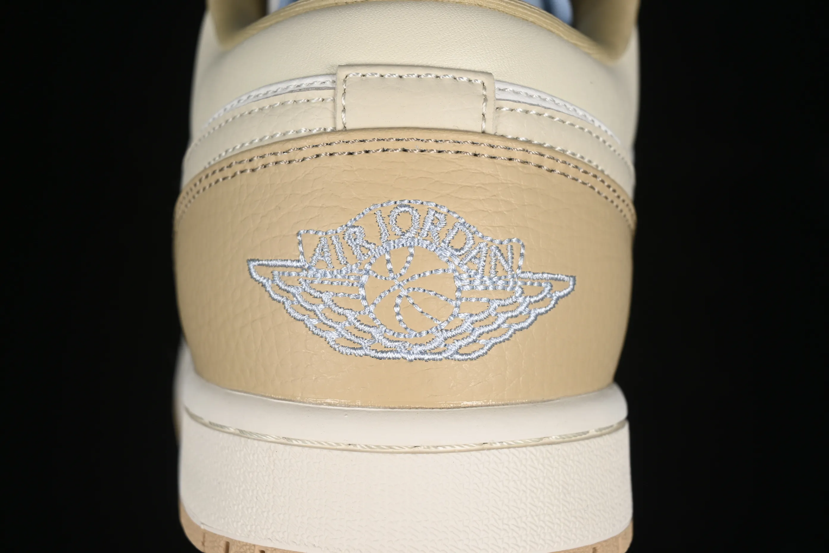 All categories Air Jordan Jordan series basketball shoes Air Jordan 1 Low Air Jordan 1 Low OG AJ1 Joe 1 meter white brown low-top cultural basketball shoes HQ4186-111